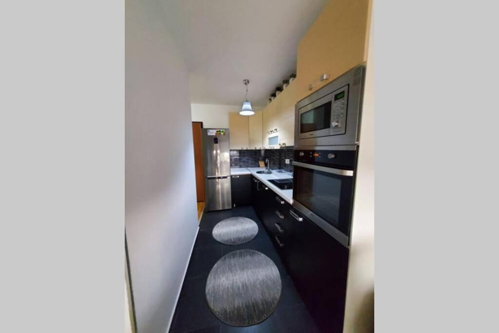 Apartment 13C พริสตีนา ภายนอก รูปภาพ