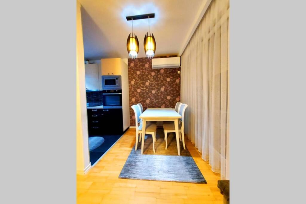 Apartment 13C พริสตีนา ภายนอก รูปภาพ